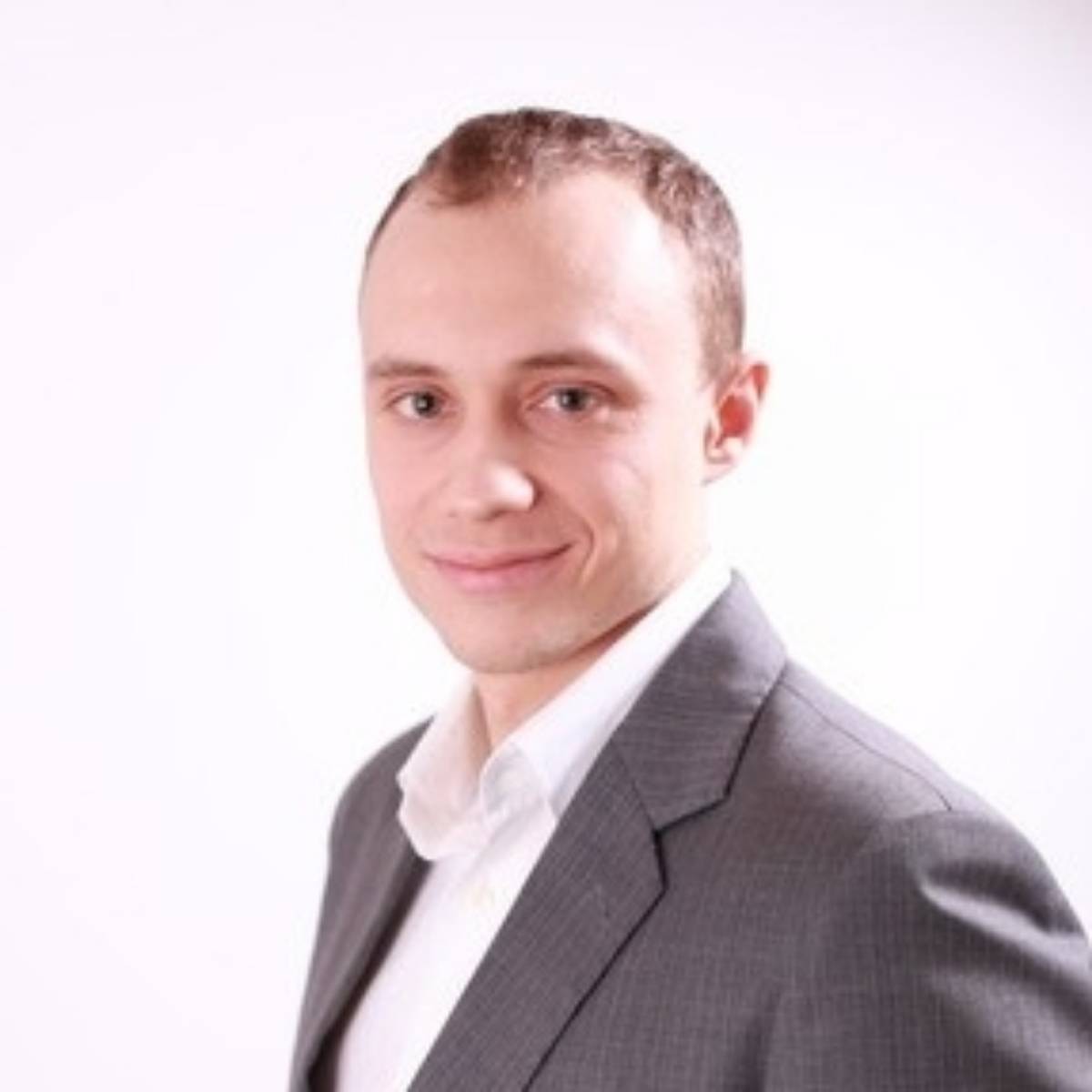 Stanislav Bumagin | Сетка — социальная сеть от hh.ru