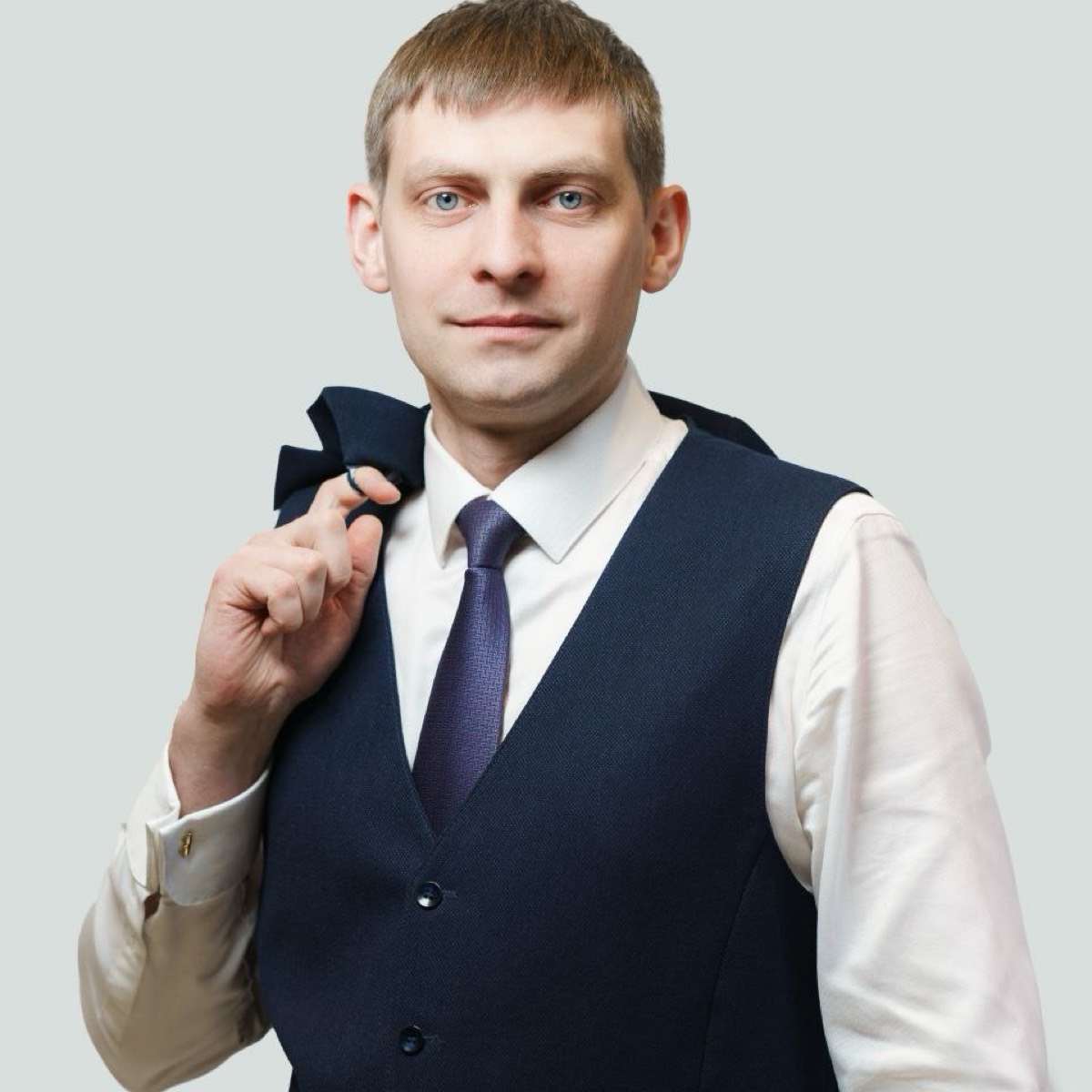 Артем Оганесов | Сетка — социальная сеть от hh.ru