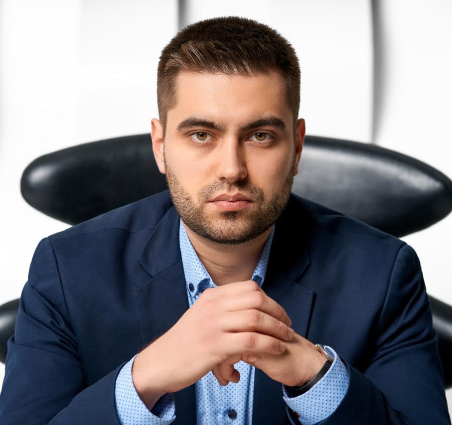 Артём Попов