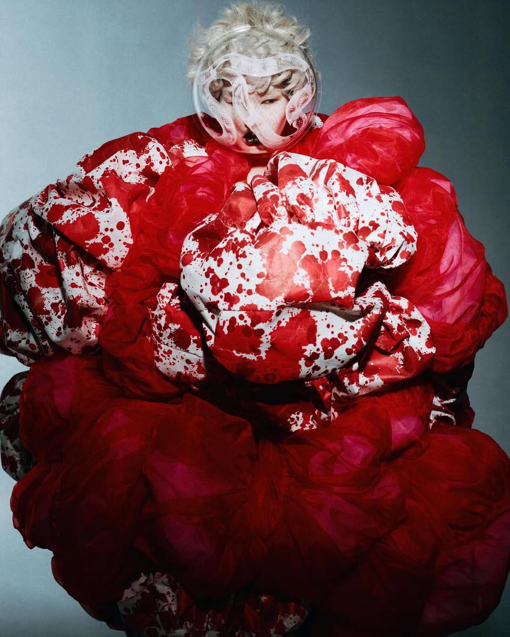 Comme des Garçons в последнем номере китайского W Magazine.
#WA03 | Сетка — социальная сеть от hh.ru