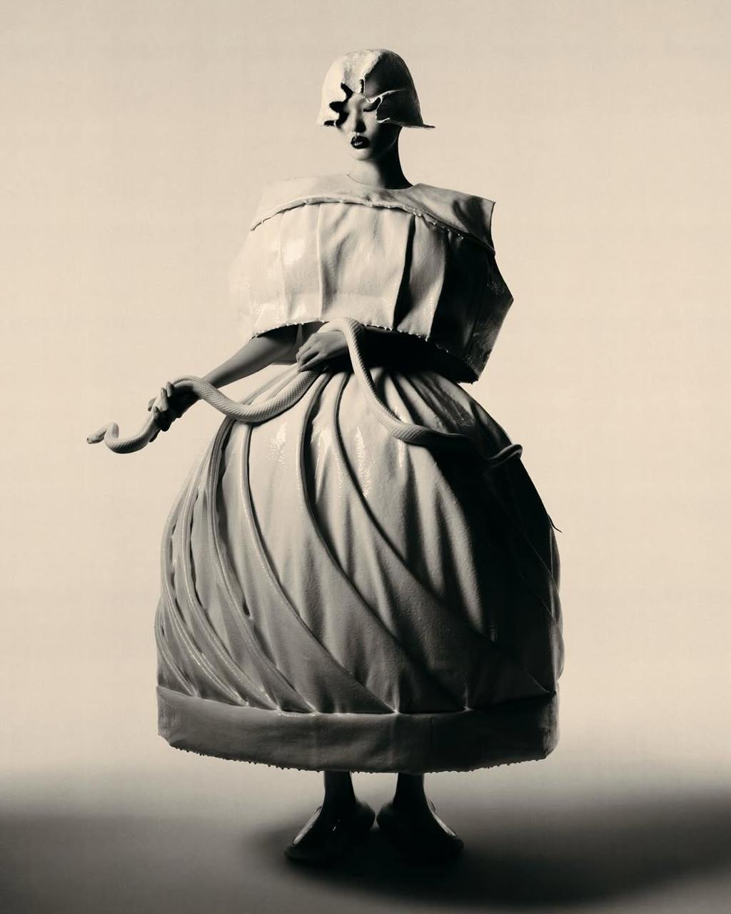 Comme des Garçons в последнем номере китайского W Magazine.
#WA03 | Сетка — социальная сеть от hh.ru