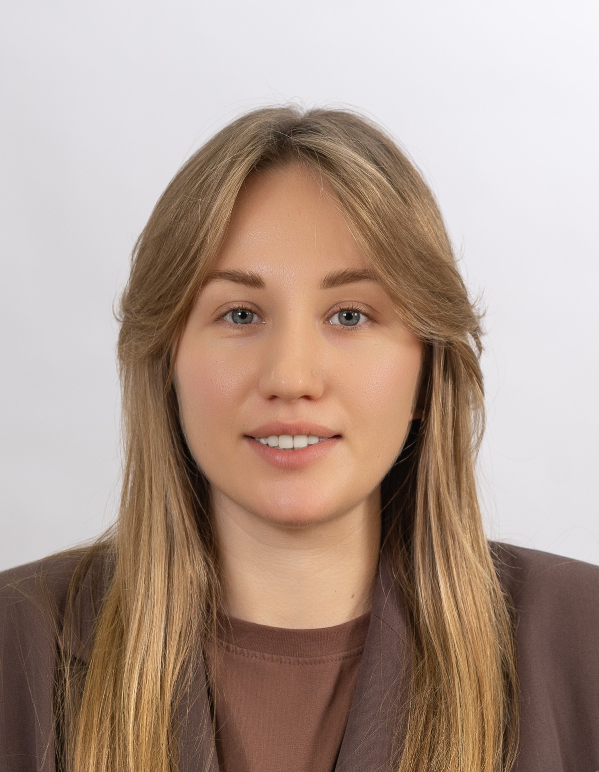 Анна Иванова