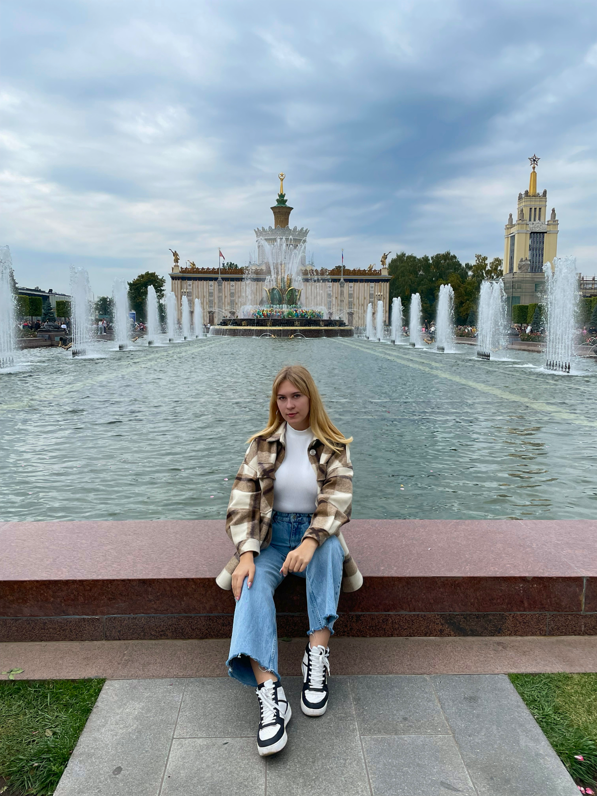 В 2020 году я участвую во
Всероссийском конкурсе «Большая перемена», именно тут начнется моя любовь к soft-skills и
преподавательской деятельности | Сетка — социальная сеть от hh.ru
