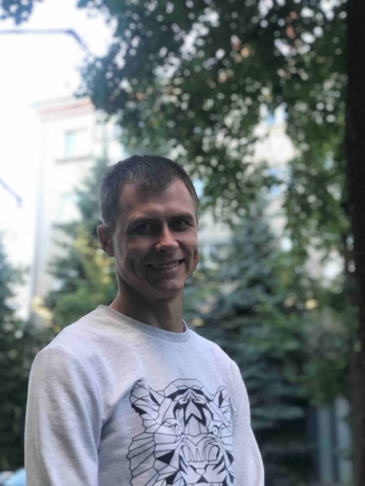 Антон Антипов