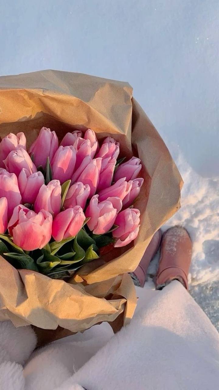 Цветы будут раздавать женщинам в честь 8 марта🌷
🌷С 5 по 7 марта
Сотрудники ГИБДД и известные личности поздравят женщин за рулем
🌷8 марта
Цветы будут дарить на вокзалах, улицах, площадях, возле станций... | Сетка — социальная сеть от hh.ru