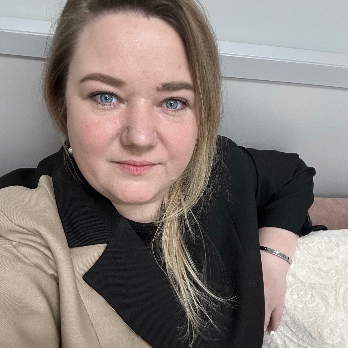 Елена Мадзинова