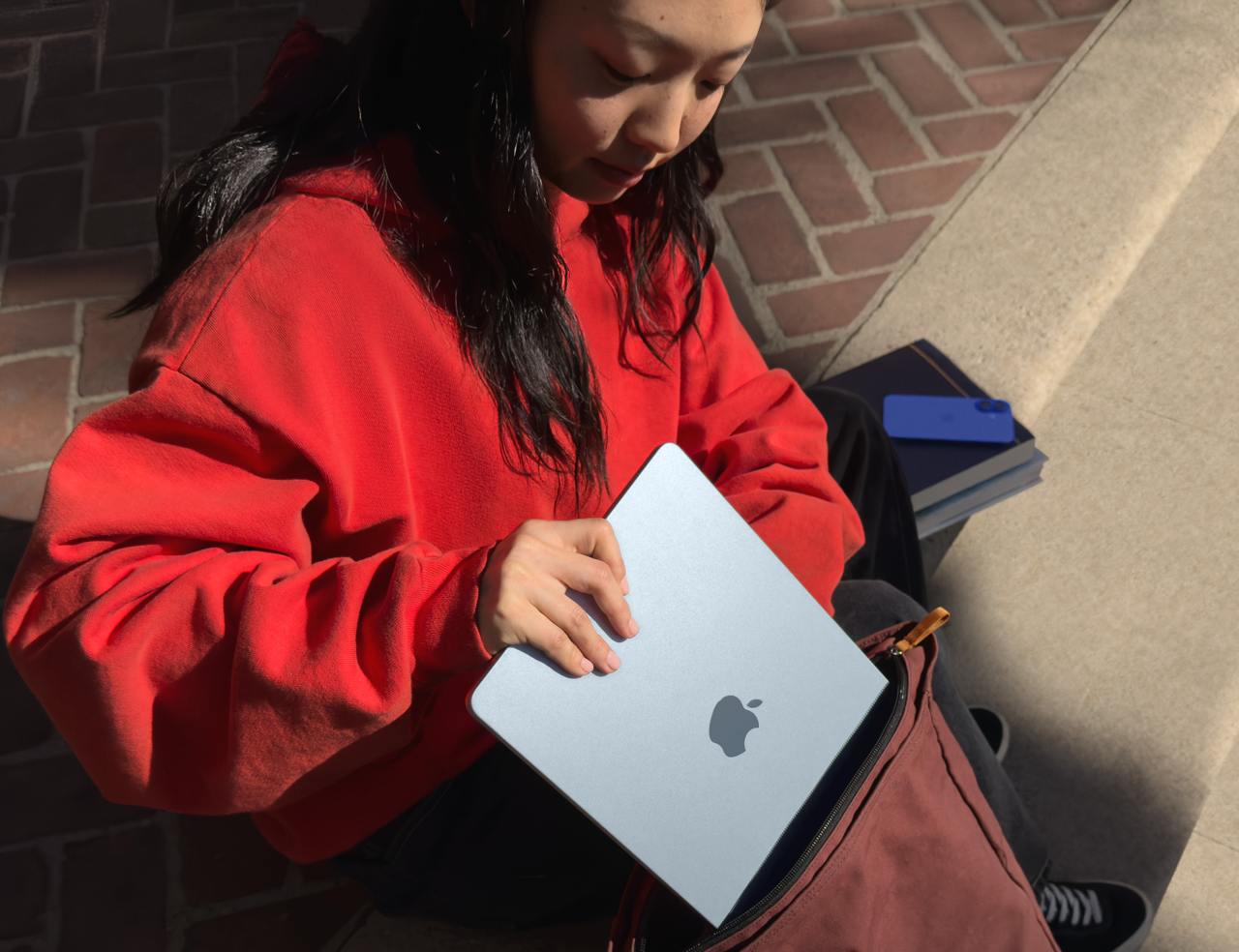 Новый MacBook Air с чипом M4
Доступен в диагоналях 13,6” и 15”
Порты Thunderbolt 4
Минимально 16ГБ объединённой памяти
Новый цвет Sky Blue
Подписывайтесь на ЗЛП 🍕 | Сетка — социальная сеть от hh.ru