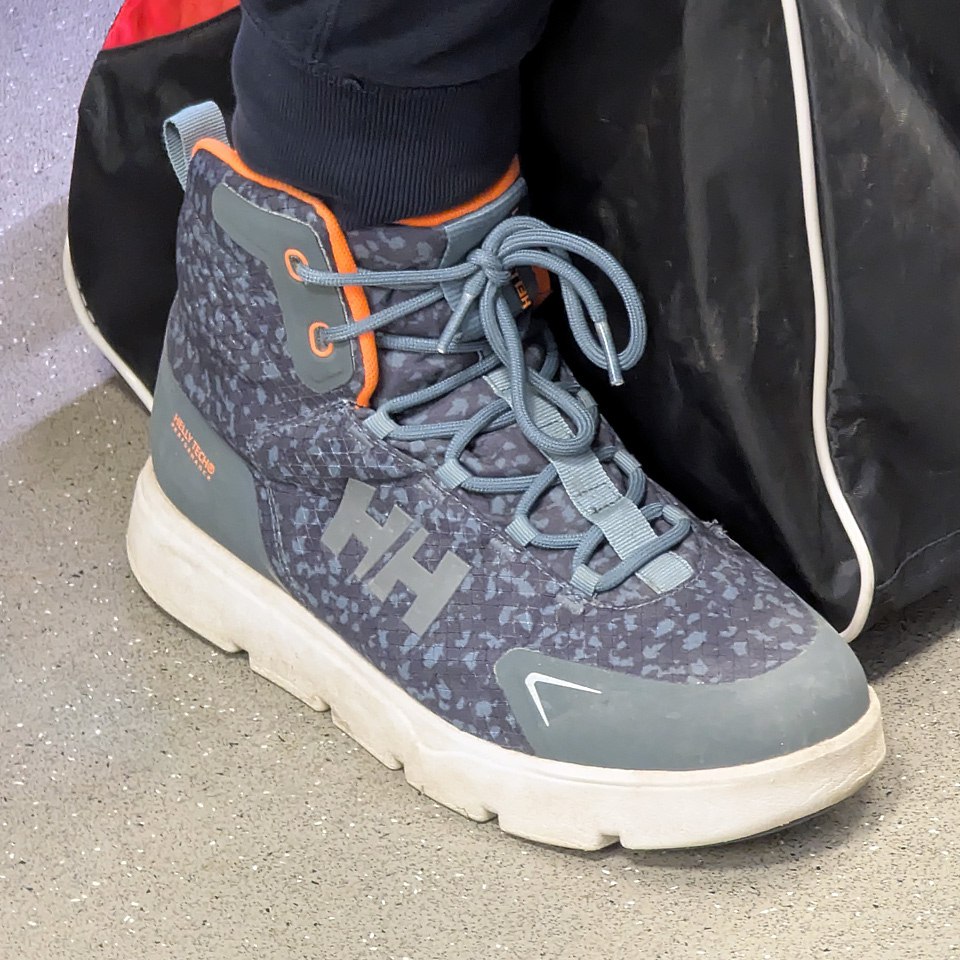 Дефицитные...
Helly Hansen Canyon ULLR Helly Tech — это обувь, созданная для тех, кто не боится суровых условий | Сетка — социальная сеть от hh.ru