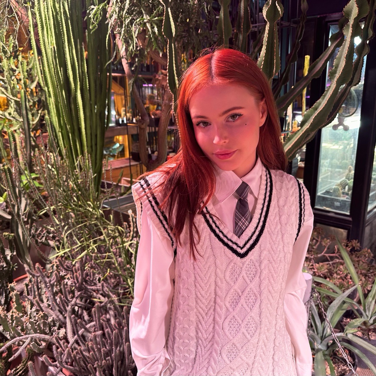 Maria Petrova | Сетка — социальная сеть от hh.ru