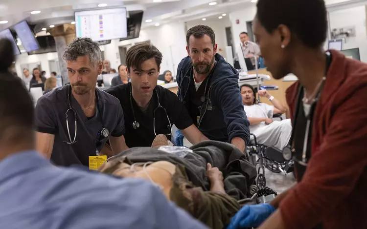 Медицинские сериалы
Люблю медицинские сериалы. И сейчас не про ситкомы в сеттенге больницы, а те, где ставки реально высоки | Сетка — социальная сеть от hh.ru