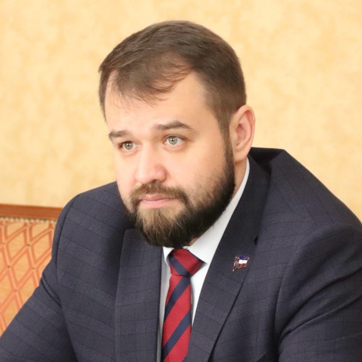 Антон Волков