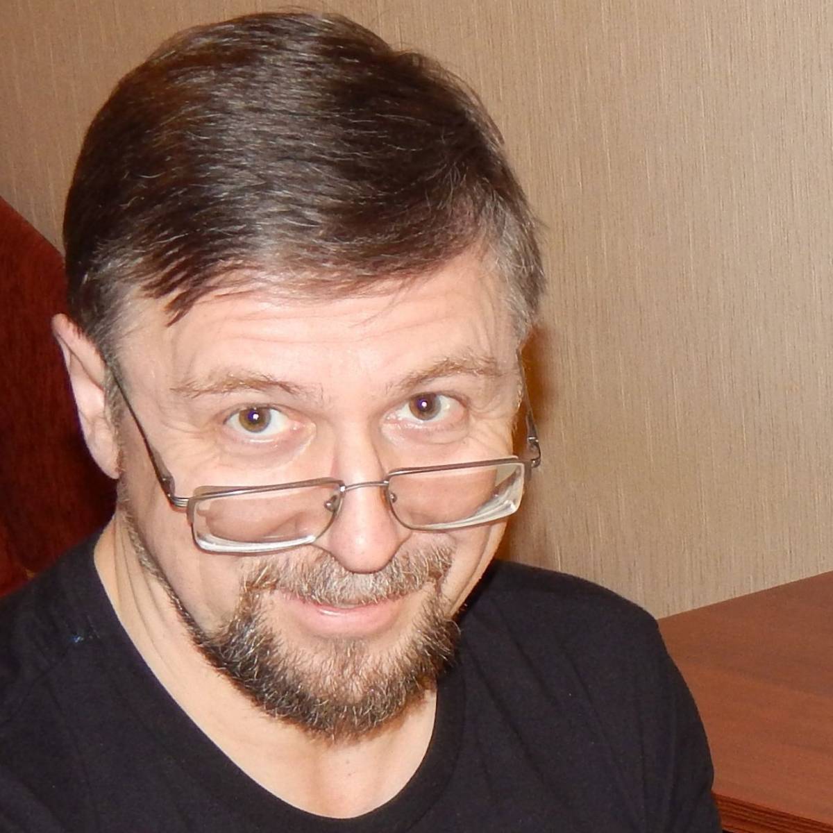 Виктор Романенков