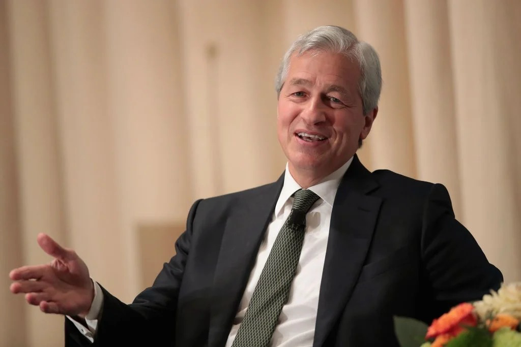Обязательное возвращение в офис в JPMorgan вызвало осуждение | Сетка — социальная сеть от hh.ru