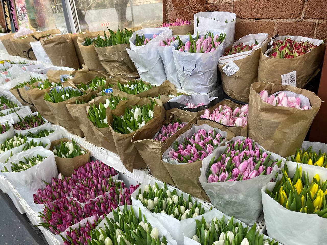 🌷Где купить тюльпаны по оптовой цене?
🌷Компания Flavomarketодин из ведущих импортеров цветов приглашает посетить новый складпо адресу: 1-я Рыбинская ул.1с4 | Сетка — социальная сеть от hh.ru