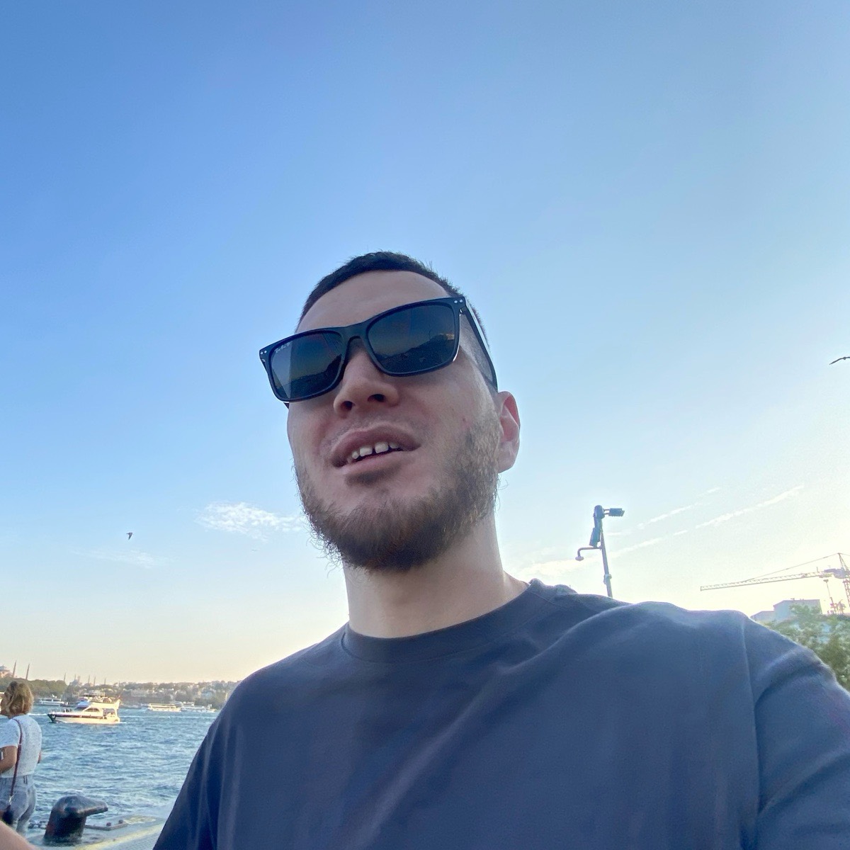 Ivan Petrov | Сетка — социальная сеть от hh.ru