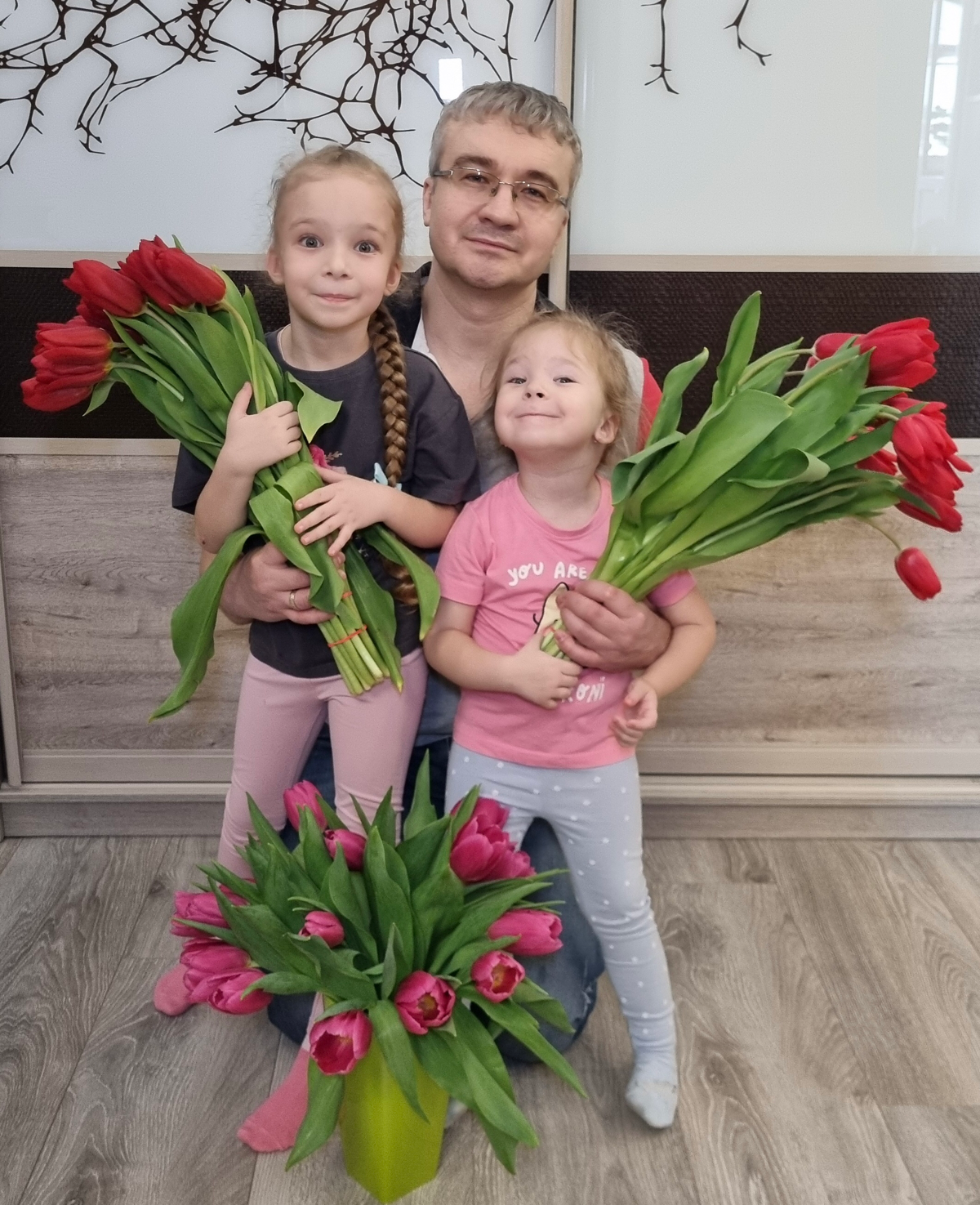 С 8 Марта дорогие дамы!!! | Сетка — социальная сеть от hh.ru