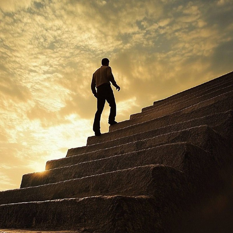 📈 Точки роста: как развиваться эффективно и не сгореть
Тема личного роста и развития уже разобрана вдоль и поперек, и я, как маркетолог и душнила, тоже изучил немало материалов | Сетка — социальная сеть от hh.ru