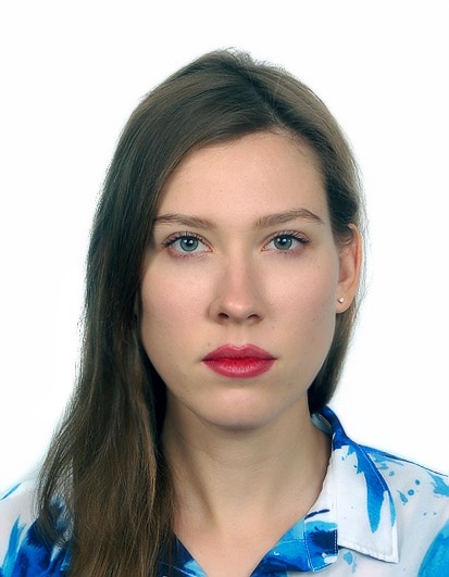 Юля Устинова