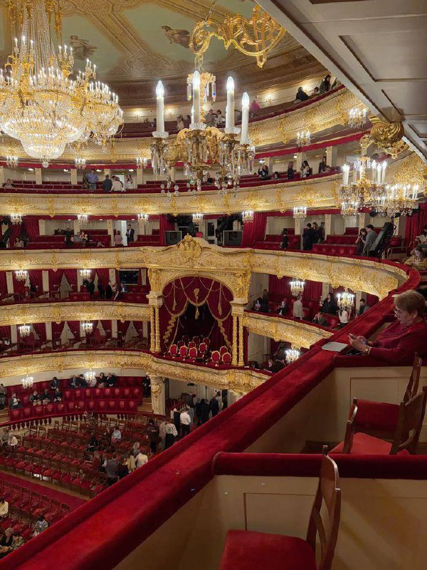 Бесплатные спектакли на этой неделе🔥
14 марта в 19:00
🎭Спектакль Людмила Петрушевская «День рождения Смирновой»
📍Резервный проезд 12, м | Сетка — социальная сеть от hh.ru