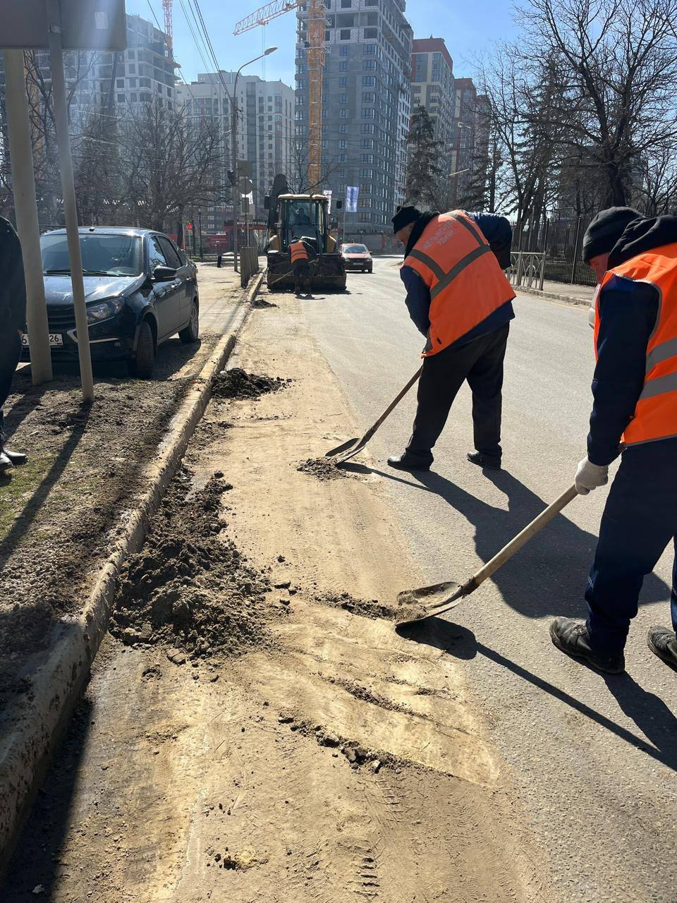 В Ставрополе начали уборку магистралей и ямочный ремонт
Коммунальные службы Ставрополя приступили к весенней уборке городских магистралей и ямочному ремонту дорог | Сетка — социальная сеть от hh.ru