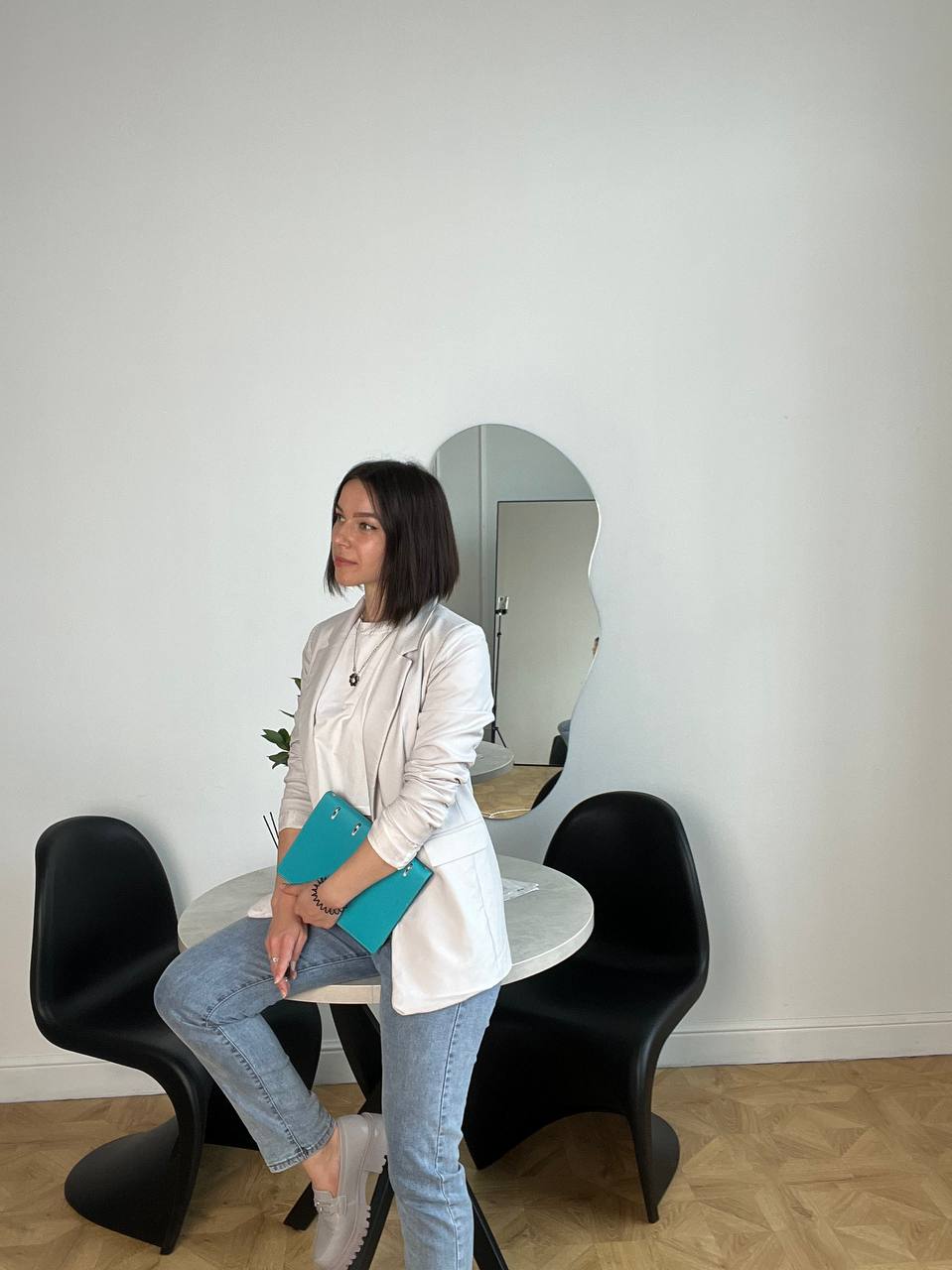 Стратегия осмысленного поиска работы
Поиск работы — это не столько вторая работа, сколько проект с измеримой целью и дедлайном

Рациональный подход

Нельзя позволять эмоциям (не только тревожности, па... | Сетка — социальная сеть от hh.ru