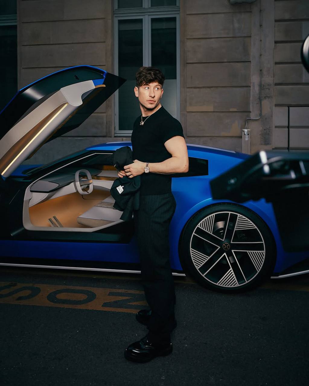 На улицах Парижа замечен новая, полностью электрическая модель Jaguar Type 00 | Сетка — социальная сеть от hh.ru