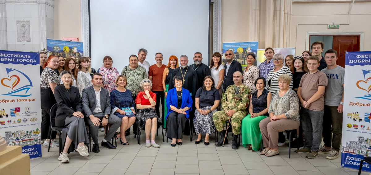Время молодых – время, тех кому не все равно! 🇷🇺 | Сетка — социальная сеть от hh.ru