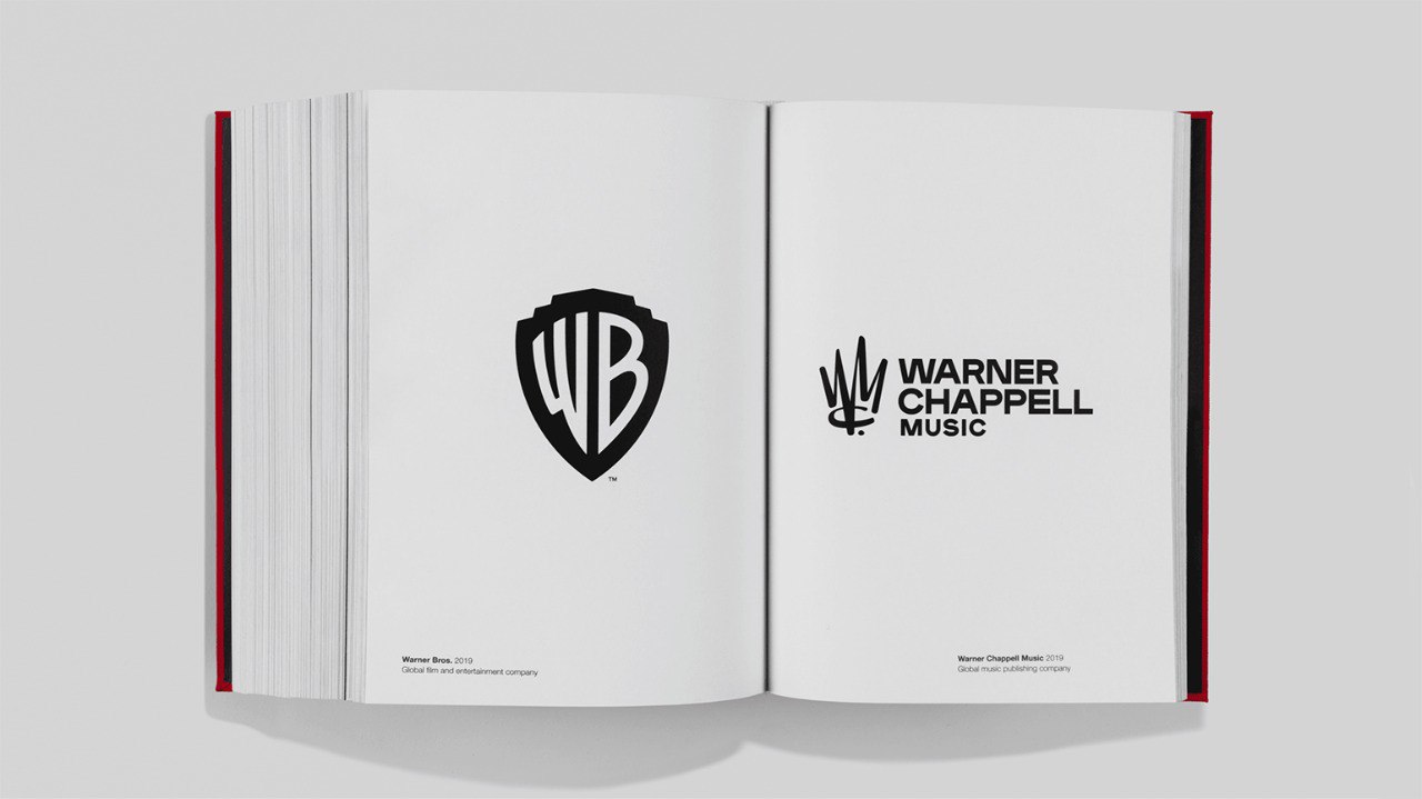 Компания Pentagram выпустила новую версию книги Marks, в которую вошло 1000 логотипов от партнёров. Классику чередовали с новыми достойными символами.
#новости | Сетка — социальная сеть от hh.ru