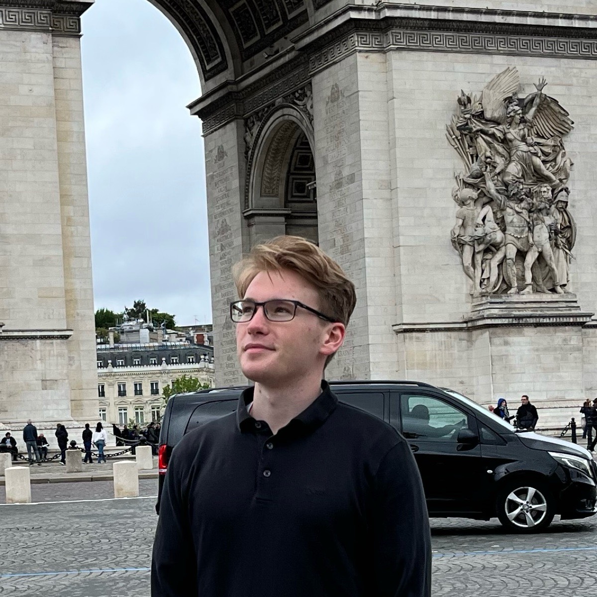 Никита Мезенев