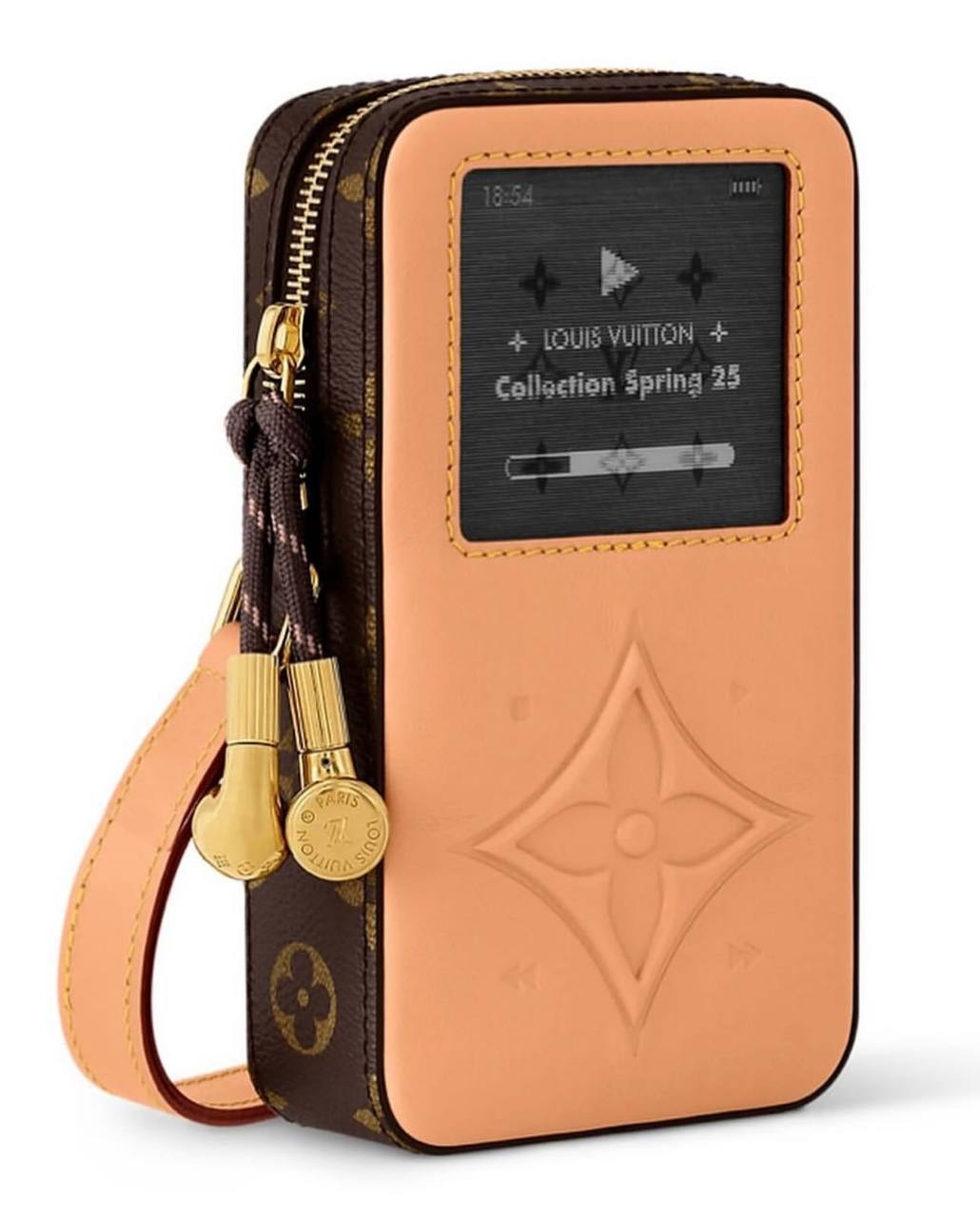 💸 Сумки в виде iPod и кассетного проигрывателя — Louis Vuitton.
Предметы войдут в новую коллекцию S/S 2025. | Сетка — социальная сеть от hh.ru