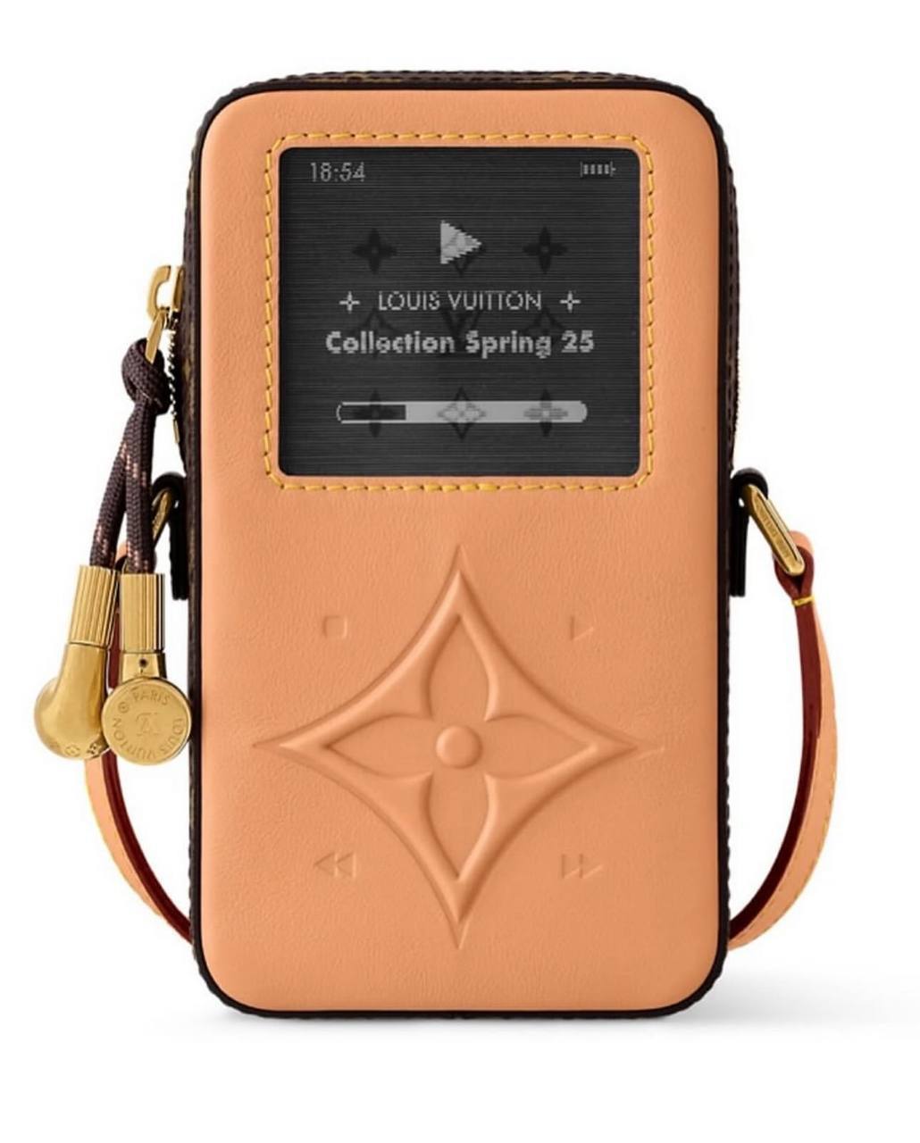💸 Сумки в виде iPod и кассетного проигрывателя — Louis Vuitton.
Предметы войдут в новую коллекцию S/S 2025. | Сетка — социальная сеть от hh.ru