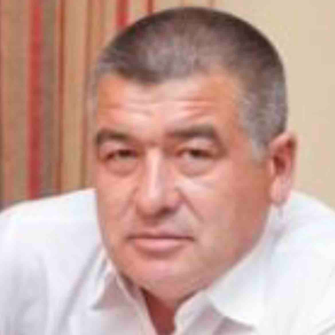 Дамир Булатов