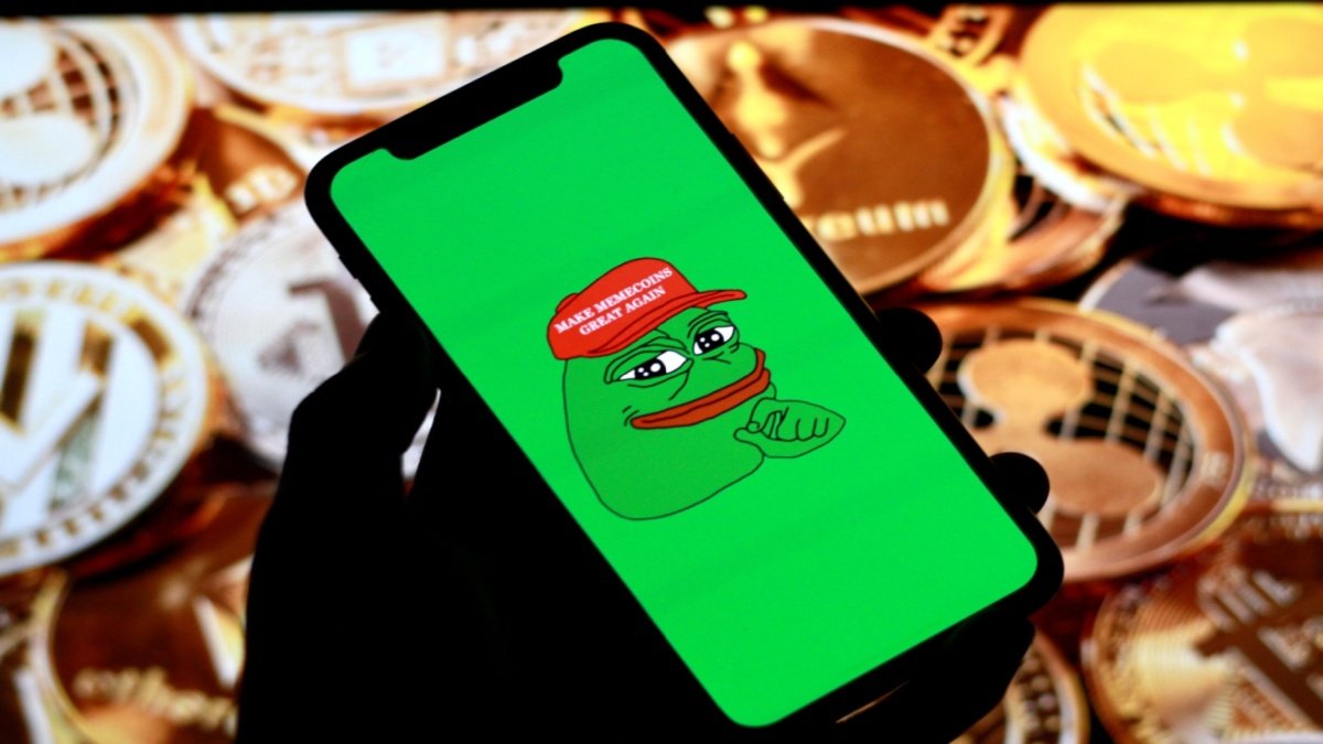 За сутки три крупных инвесторов купили мемкоины PEPE на $4,3 млн | Сетка — социальная сеть от hh.ru