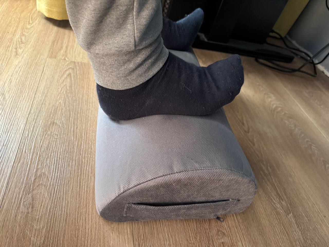 Заговор производителей столов
Недавно я задумался о здоровье. Старость, что ли? 😅 Раз я много времени провожу в сидячем положении, то хотя бы постараюсь наносить себе меньше вреда | Сетка — социальная сеть от hh.ru