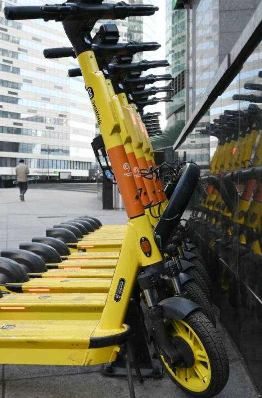 🛴Сезон проката электросамокатов в Москве может начаться уже 15 марта, но все зависит от погоды
В Подмосковье сезон стартовал 7 марта в 13 городских округах, а после 15 марта арендовать самокаты можно ... | Сетка — социальная сеть от hh.ru