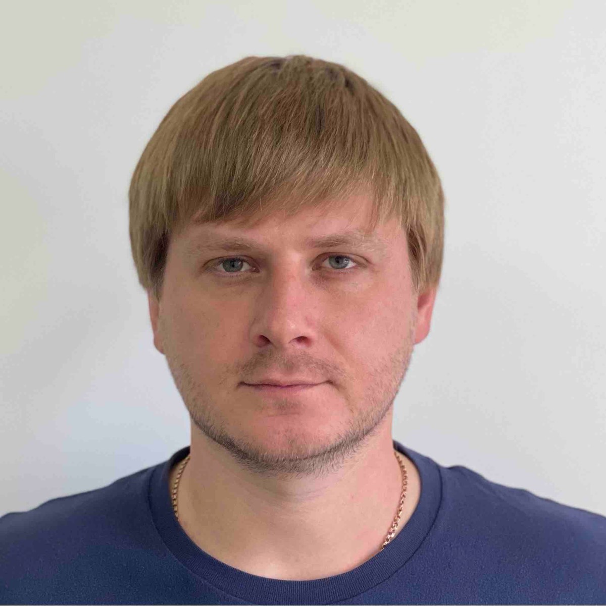 Александр Жаров