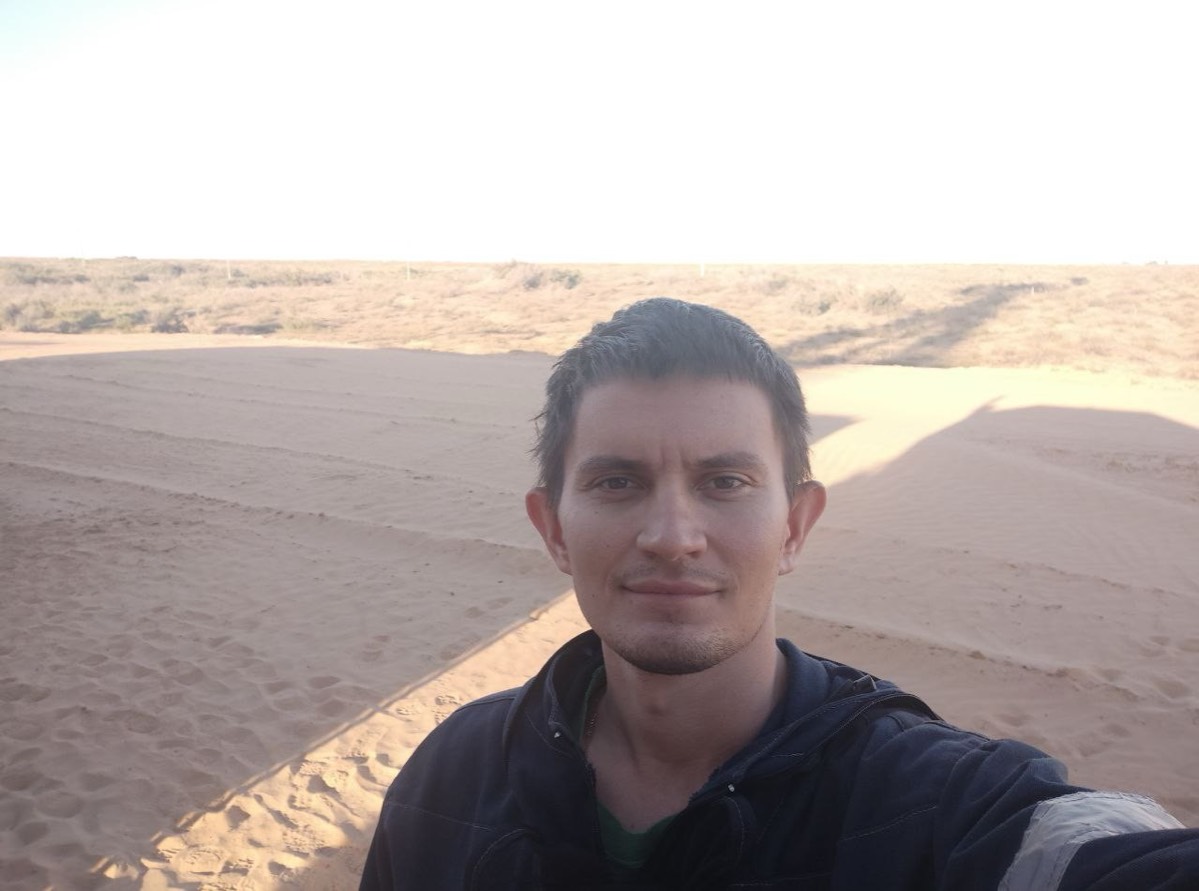 Максим Колесников