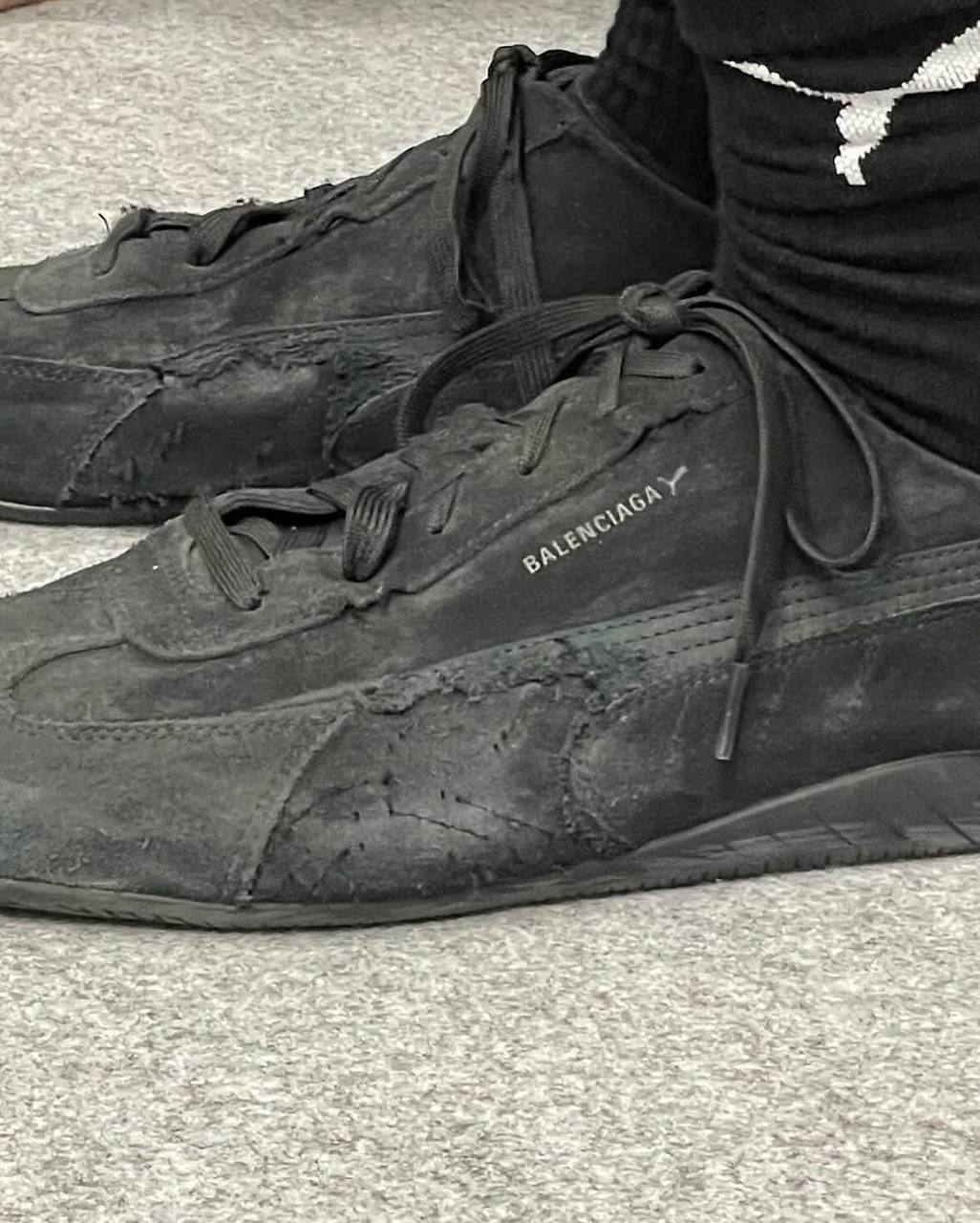 Не топчутся на месте. Представьте коллаб двух брендов: Balenciaga и Puma. Наверняка, что-то глянцевое и пафосное, да? Впрочем, как и всегда | Сетка — социальная сеть от hh.ru