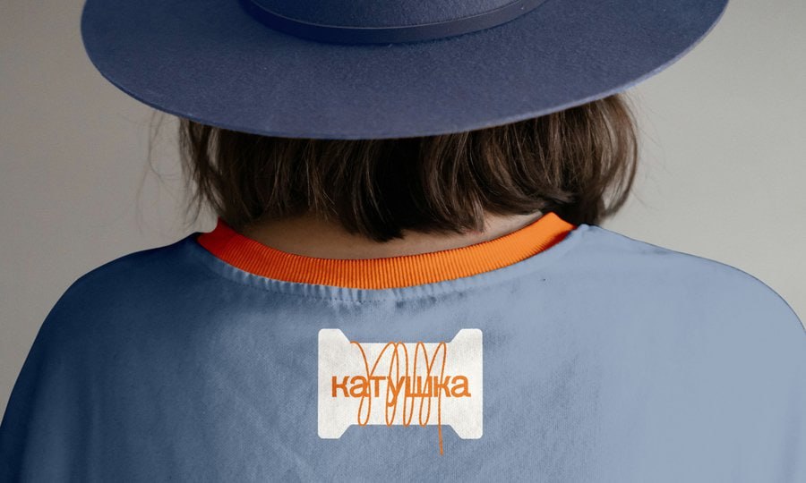 «Катушка» — айдентика и брендинг для магазина рукоделия
Айдентика построена на основе форм катушек разных материалов: нитки, тесьма, пряжа и тд.
Текст становится нитками, которые наматывается на формы | Сетка — социальная сеть от hh.ru