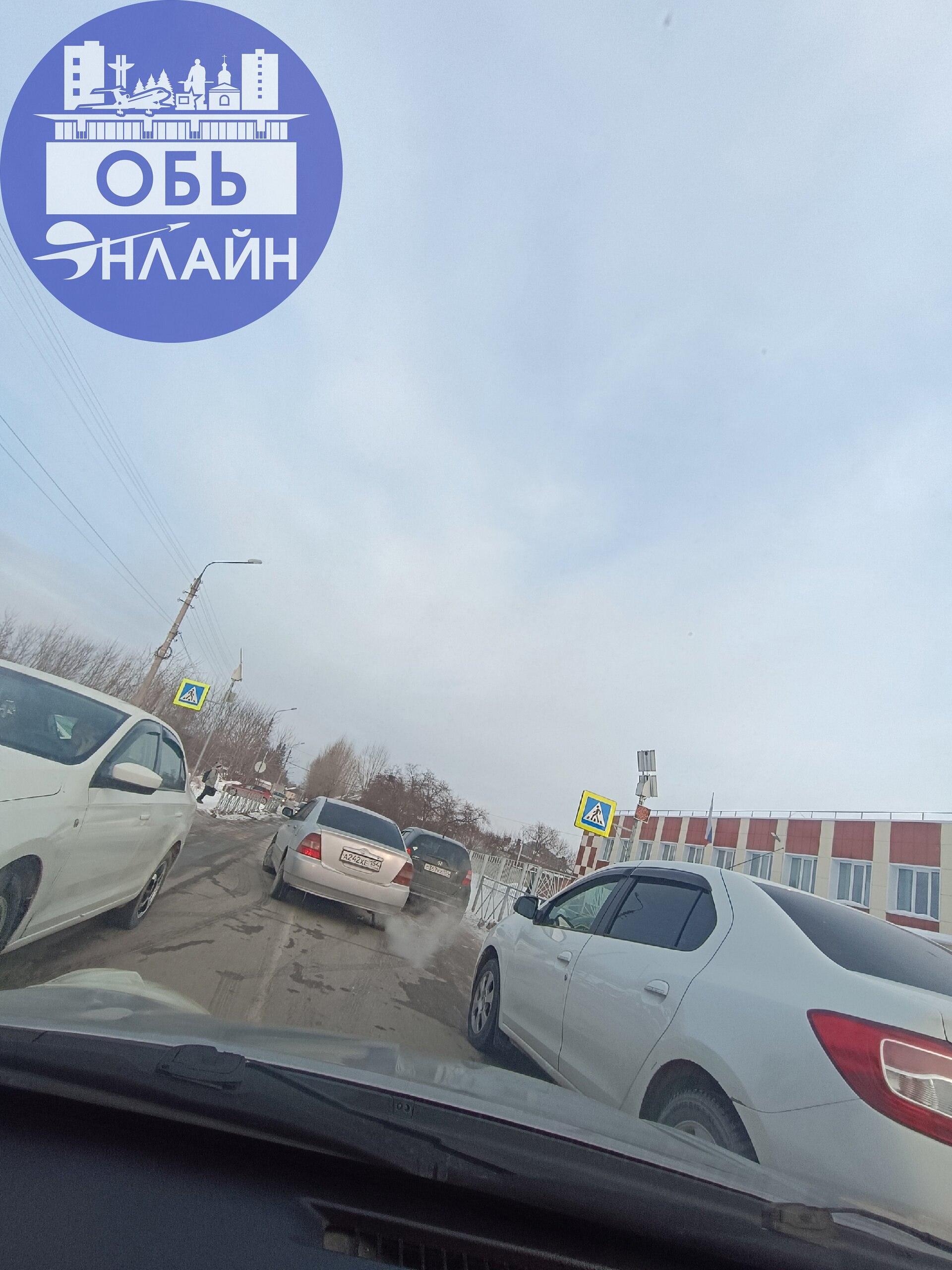 ↗ Чем руководствуются люди, которые своих детей довозят прям до ворот школы и стоят ждут пока ребенок зайдет,или наоборот забирают и так же стоят ждут прям около входа ( тем самым создавая затор,для т... | Сетка — социальная сеть от hh.ru