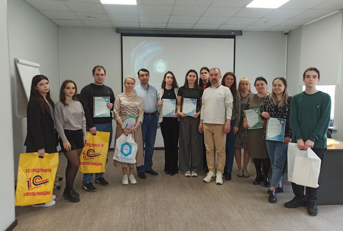 🏆 Награждение победителей студенческих соревнований «1С»
25 и 27 февраля 2025 года учебный центр ГЭНДАЛЬФ в Ростове-на-Дону стал эпицентром битвы умов! Студенты из 5 вузов соревновались в знании «1С:Б... | Сетка — социальная сеть от hh.ru