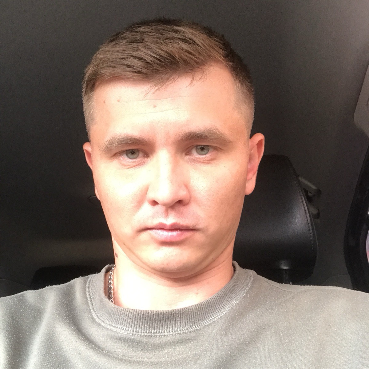 Роман Маненков