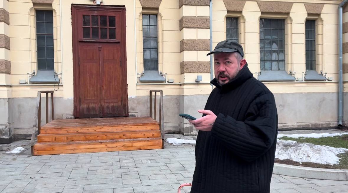 Недавно гулял в центре Москвы и записывал видео для youtube. Неожиданно встретил Артемия Лебедева | Сетка — социальная сеть от hh.ru