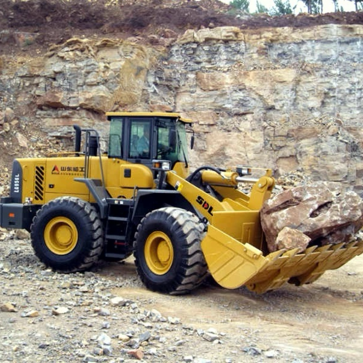 Машинисты фронтального погрузчика