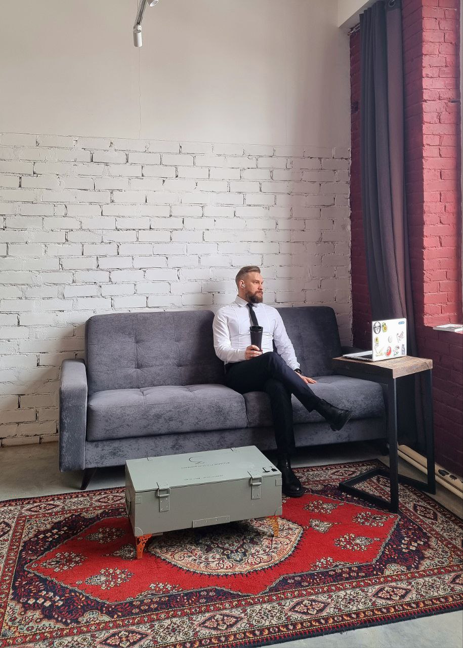 Про роли в управлении проекта
Вчера в тексте про модель управления проектом упомянул про то, что часть этой модели так или иначе должна находиться на стороне Заказчика | Сетка — социальная сеть от hh.ru