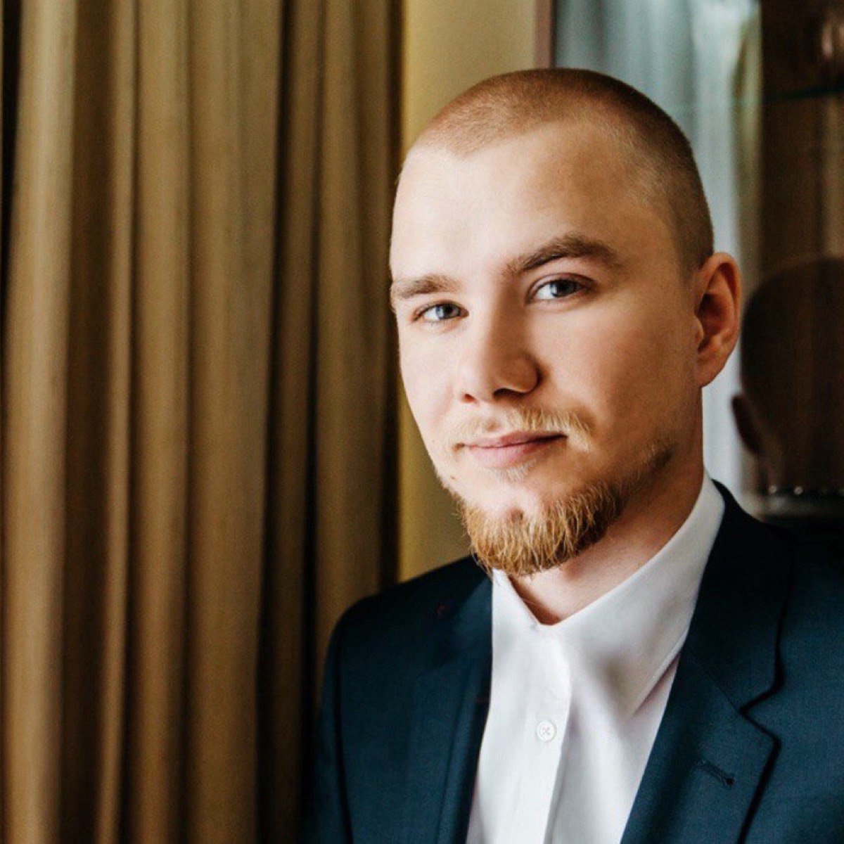 Александр Дунаев