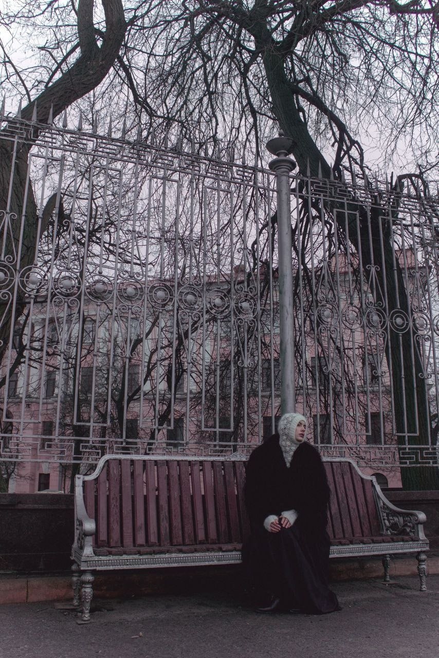 👑 Самые красивые фото для ЮЖЕ, конечно же, делает Дмитрий Колнаузов.
Там снова снегов показывают, так что вязаные аксессуары далеко не убираем, особенно ажурные | Сетка — социальная сеть от hh.ru