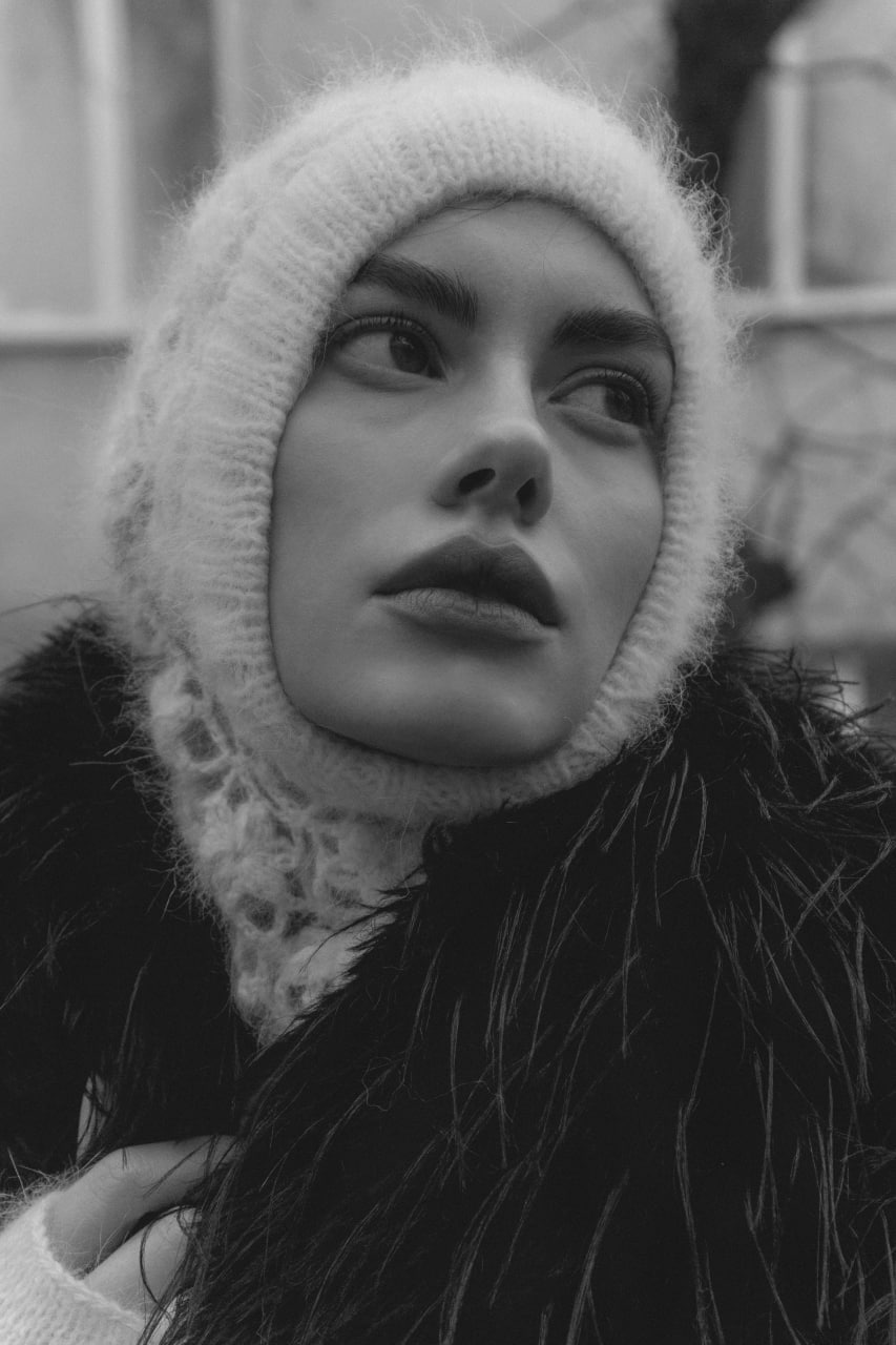 👑 Самые красивые фото для ЮЖЕ, конечно же, делает Дмитрий Колнаузов.
Там снова снегов показывают, так что вязаные аксессуары далеко не убираем, особенно ажурные | Сетка — социальная сеть от hh.ru