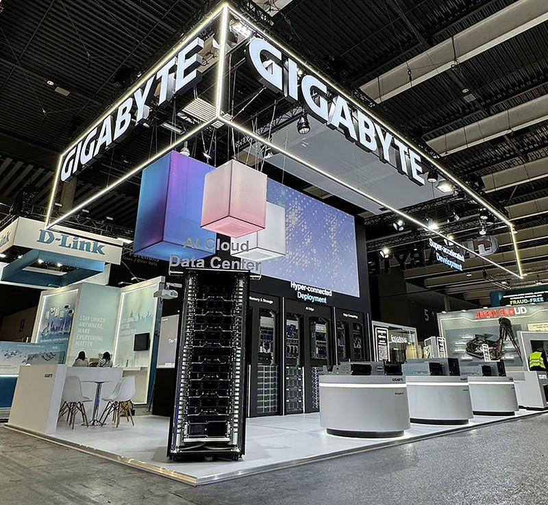 Gigabyte представила систему для GPU-кластеров
Gigabyte анонсировала Gigapod, высокопроизводительную систему для создания GPU-кластеров, предназначенную для ИИ и высокопроизводительных вычислений | Сетка — социальная сеть от hh.ru