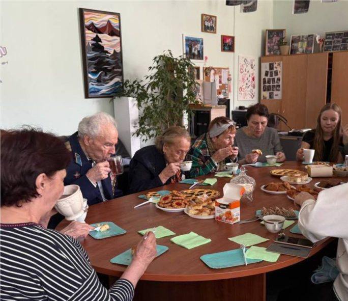 ❤️ Закрытый театральный показ организовали дети для ветеранов в Ставрополе
Спектакль провели дети из театральной студии «Творческая мастерская» при лицее №17 для ветеранов Великой Отечественной войны ... | Сетка — социальная сеть от hh.ru